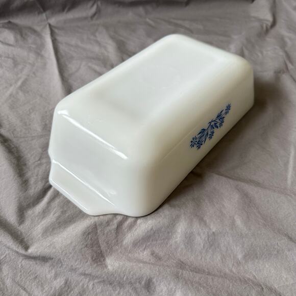 Vintage Anchor Hocking Fire-King Milk Glass Loaf Pan Blue Flower Pattern 9 x 5" - Picture 4 of 8
